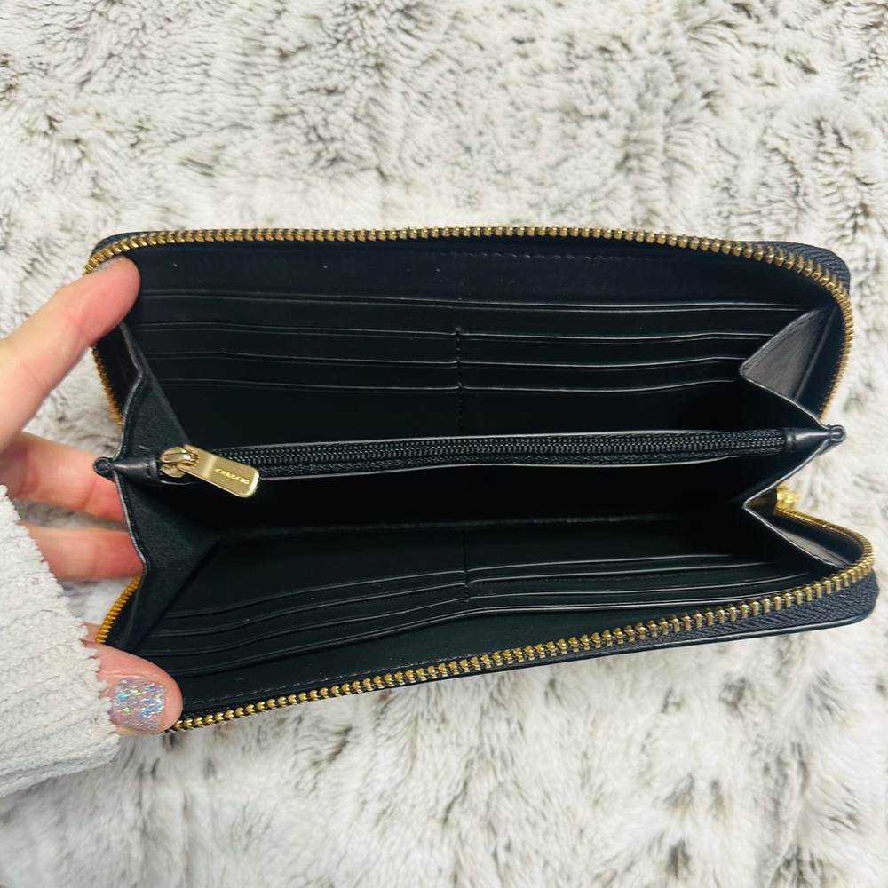 Coach Black and Tan Zip Wallet - Picture 2 of 3